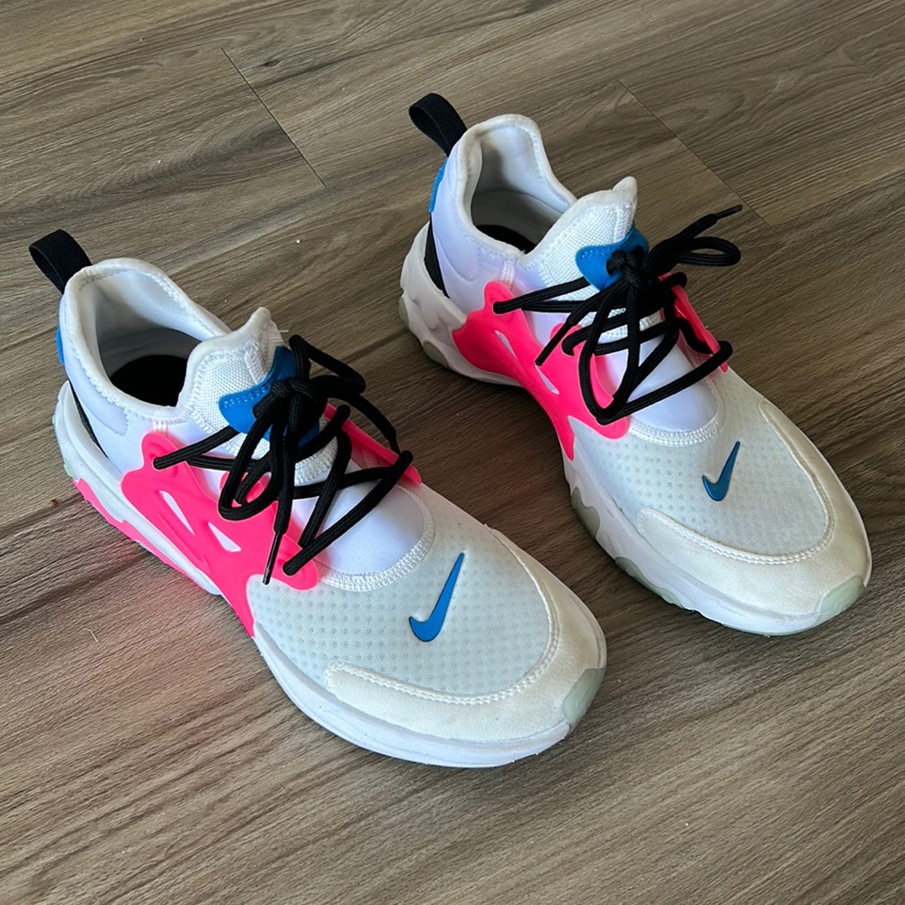 Nike react